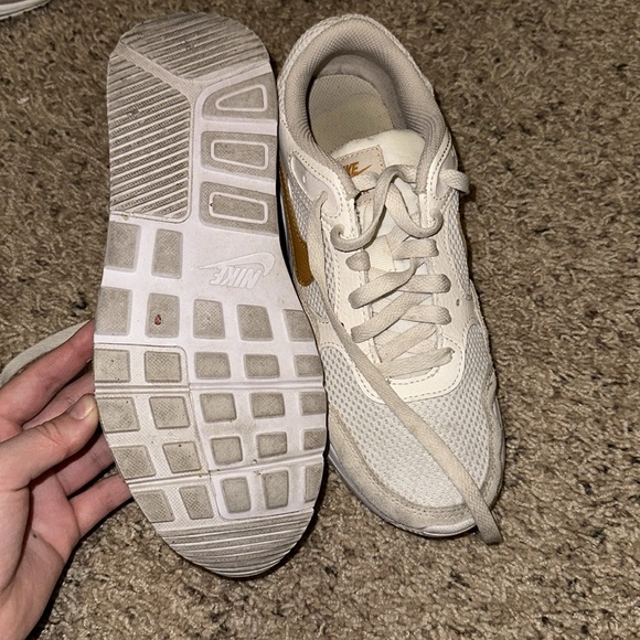 Nike 90s air max women’s 7.5 shoe - Picture 3 of 4